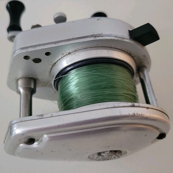 Ambassadeur 1000 Custom CT Casting Reel Abu Garcia Silver - Picture 2 of 7